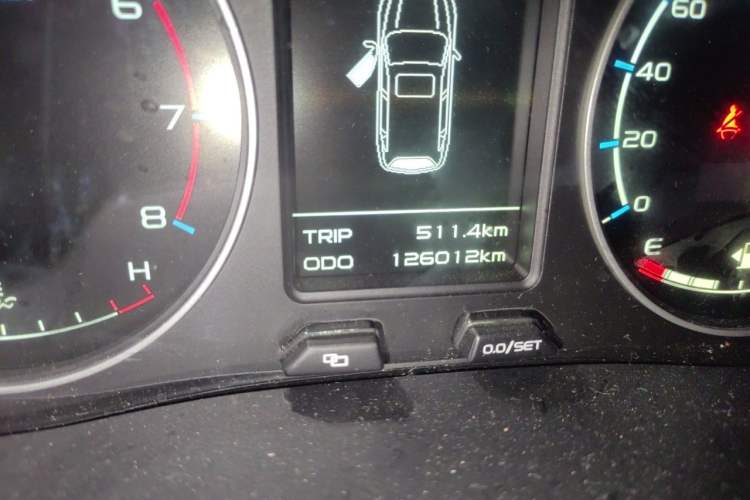 Used Geely Auto Vision X6 2016 1.3T CVT Luxury Model Odometer Close Up
