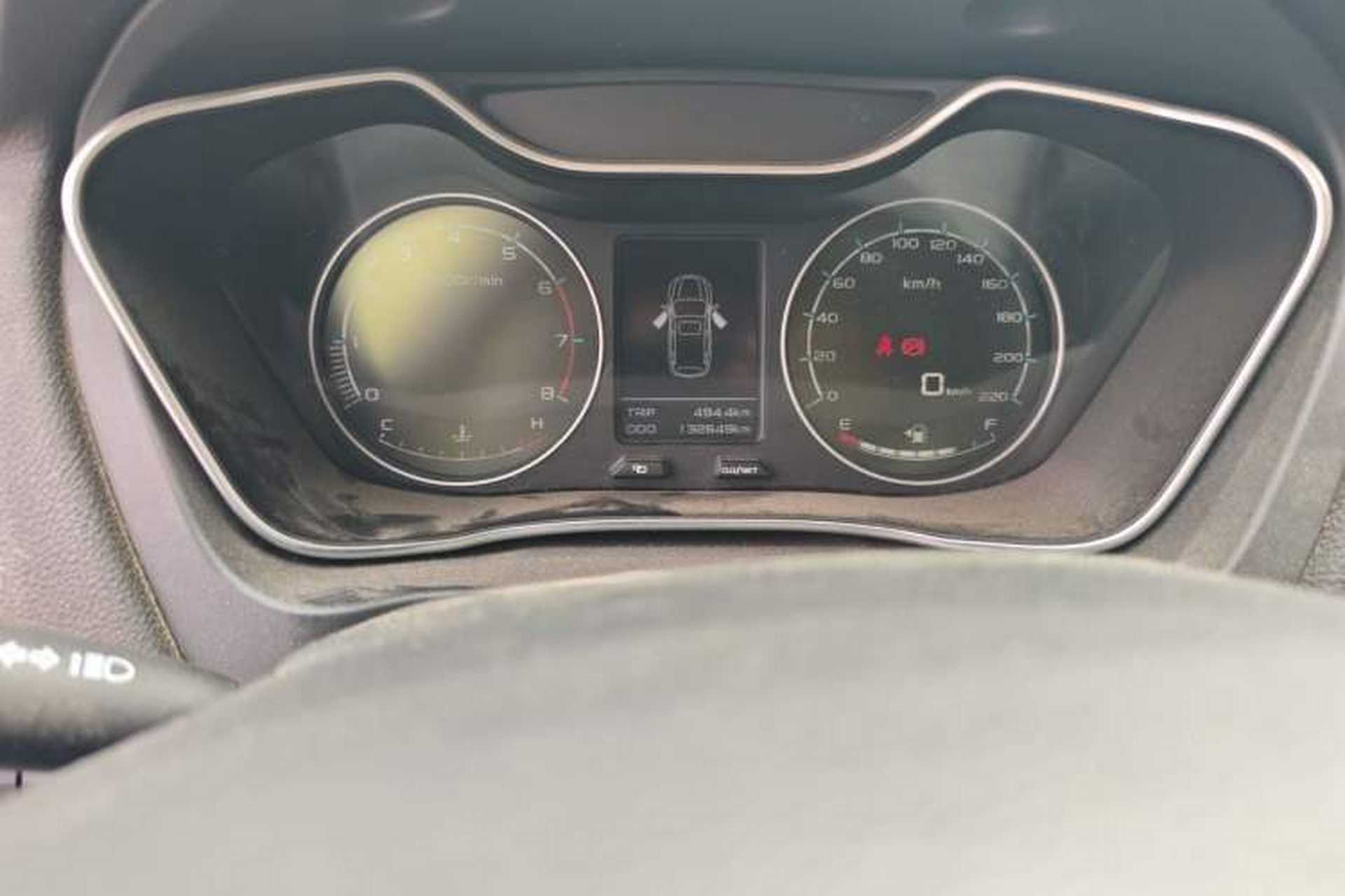 Used Geely Auto Vision X6 2016 1.8L Manual Luxury Model Odometer Close Up