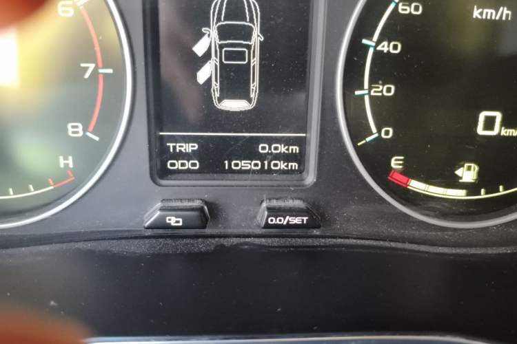 Used Geely Auto Vision X6 2016 1.3T CVT Luxury Model Odometer Close Up