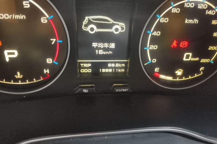 Used Geely Auto Vision X6 2016 1.3T CVT Flagship Model Odometer Close Up