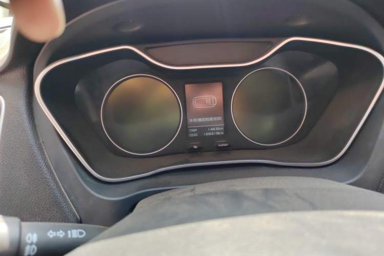 Used Geely Auto Vision X6 2016 1.8L Manual Luxury Model Odometer Close Up