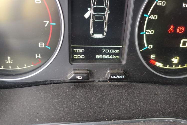 Used Geely Auto Vision X6 2016 1.8L Manual Luxury Model Odometer Close Up