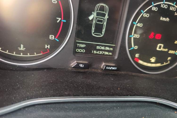 Used Geely Auto Vision X6 2016 1.8L Manual Luxury Model Odometer Close Up