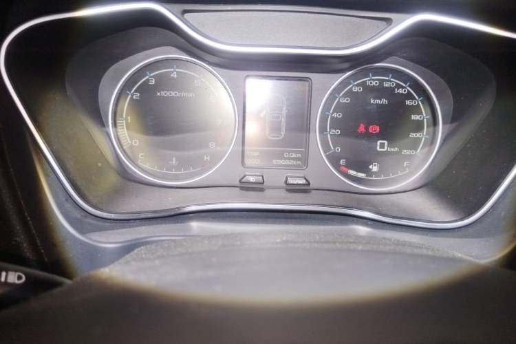 Used Geely Auto Vision X6 2016 1.8L Manual Luxury Model Odometer Close Up