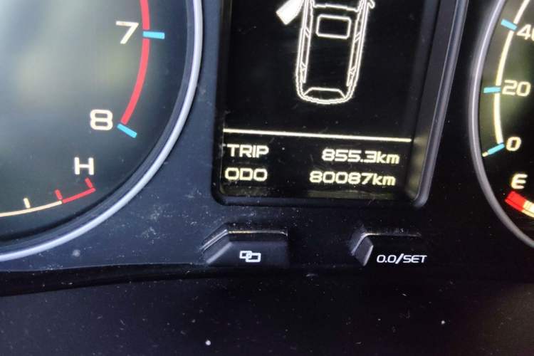 Used Geely Auto Vision X6 2016 1.8L Manual Luxury Model Odometer Close Up