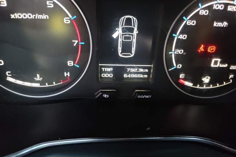 Used Geely Auto Vision X6 2016 1.8L Manual Luxury Model Odometer Close Up