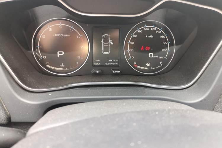 Used Geely Auto Vision X6 2016 1.3T CVT Flagship Model Odometer Close Up