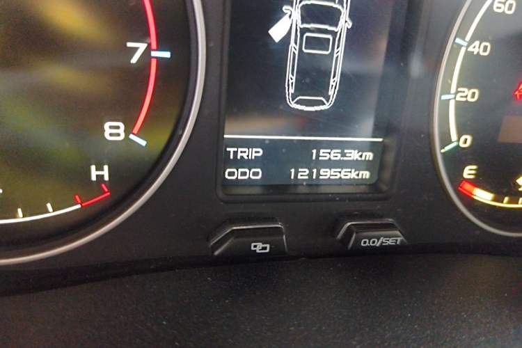 Used Geely Auto Vision X6 2016 1.8L Manual Luxury Model Odometer Close Up