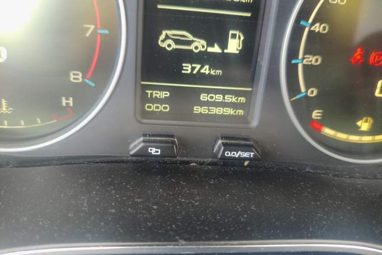 Used Geely Auto Vision X6 2016 1.3T CVT Luxury Model Odometer Close Up