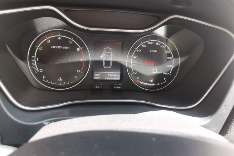 Used Geely Auto Vision X6 2016 1.8L Manual Luxury Model Odometer Close Up
