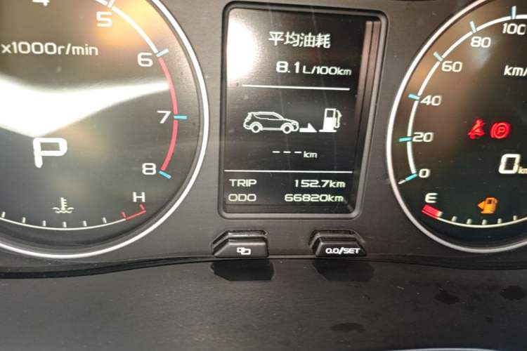 Used Geely Auto Vision X6 2016 1.3T CVT Luxury Model Odometer Close Up