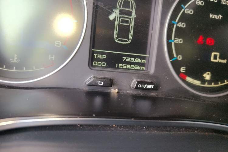Used Geely Auto Vision X6 2016 1.8L Manual Luxury Model Odometer Close Up