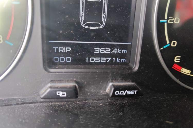 Used Geely Auto Vision X6 2016 1.3T CVT Flagship Model Odometer Close Up
