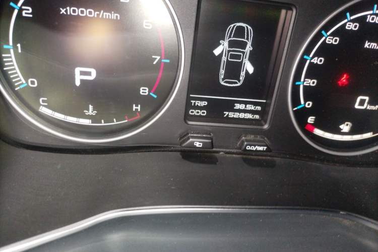 Used Geely Auto Vision X6 2016 1.3T CVT Luxury Model Odometer Close Up