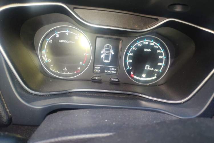 Used Geely Auto Vision X6 2016 1.8L Manual Luxury Model Odometer Close Up