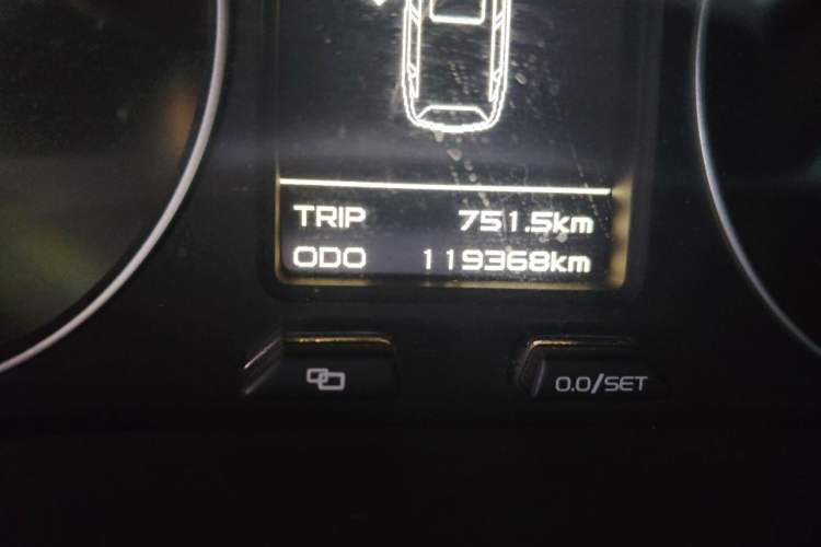 Used Geely Auto Vision X6 2016 1.8L Manual Luxury Model Odometer Close Up