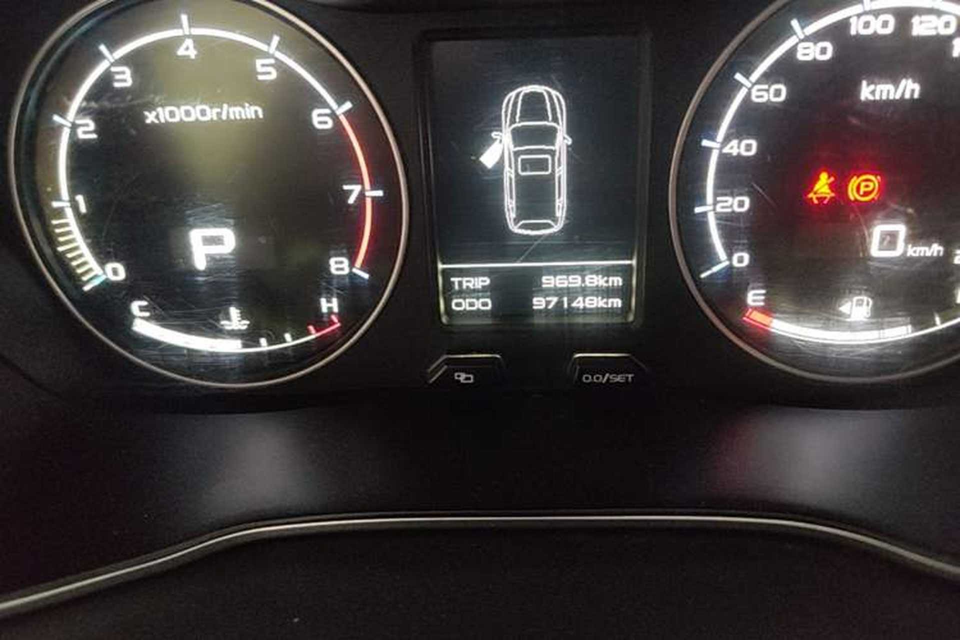 Used Geely Auto Vision X6 2016 1.3T CVT Luxury Model Odometer Close Up