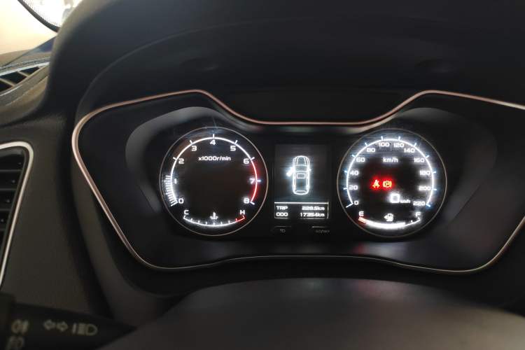 Used Geely Auto Vision X6 2016 1.8L Manual Luxury Model Odometer Close Up