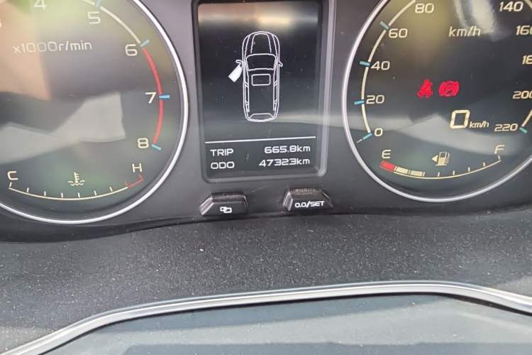 Used Geely Auto Vision X6 2016 1.8L Manual Luxury Model Odometer Close Up