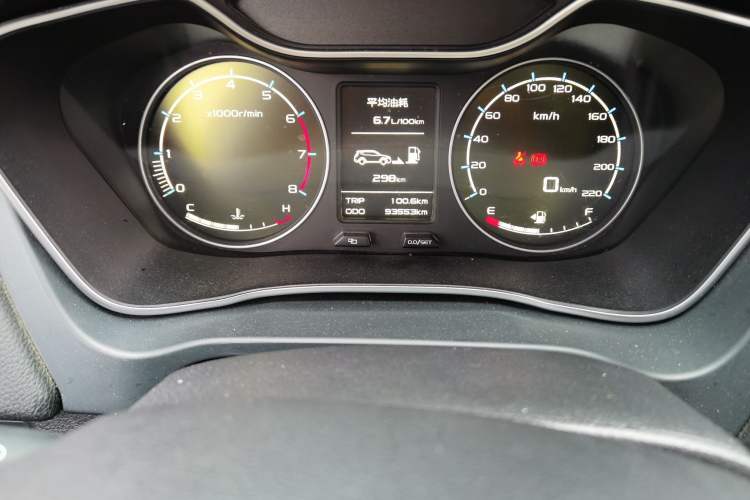 Used Geely Auto Vision X6 2016 1.8L Manual Luxury Model Odometer Close Up