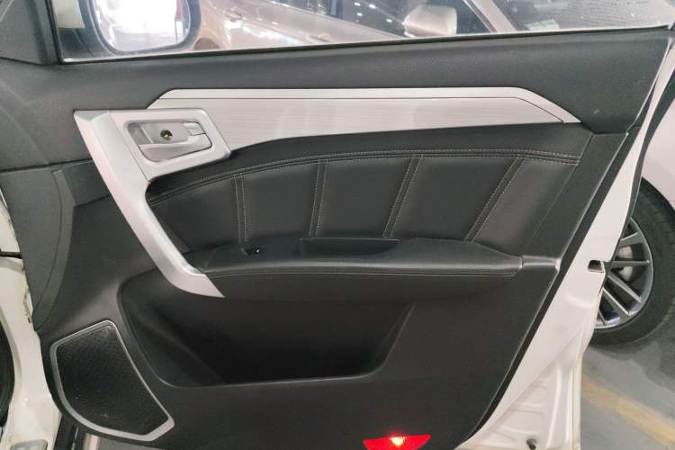 Used Geely Auto Vision X6 2016 1.3T CVT Flagship Model Right Front Door Interior