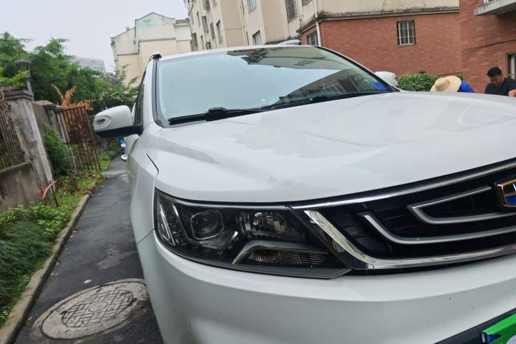 Used Geely Auto Vision X6 2016 1.8L Manual Luxury Model Right Front Headlight