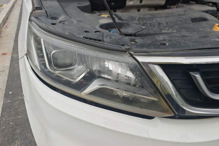 Used Geely Auto Vision X6 2016 1.3T CVT Luxury Model Right Front Headlight