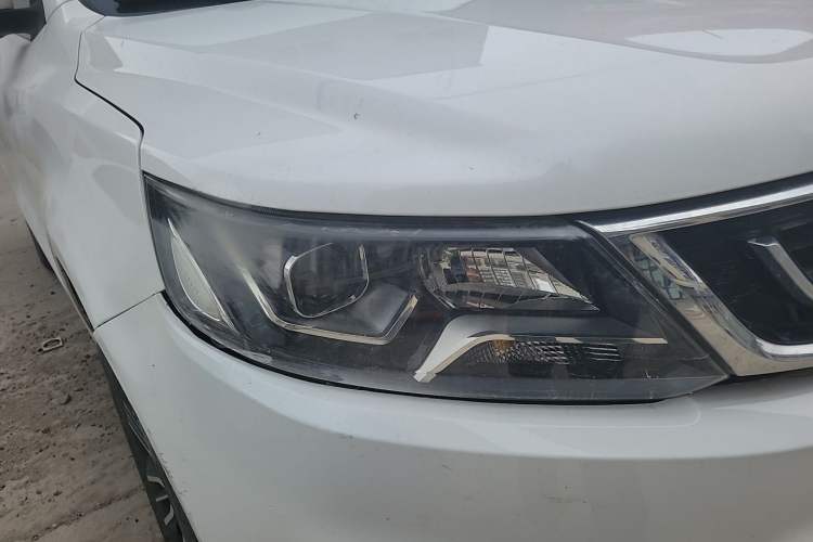 Used Geely Auto Vision X6 2016 1.8L Manual Luxury Model Right Front Headlight