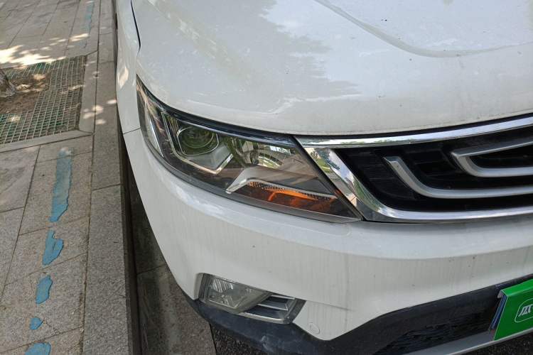 Used Geely Auto Vision X6 2016 1.3T CVT Flagship Model Right Front Headlight