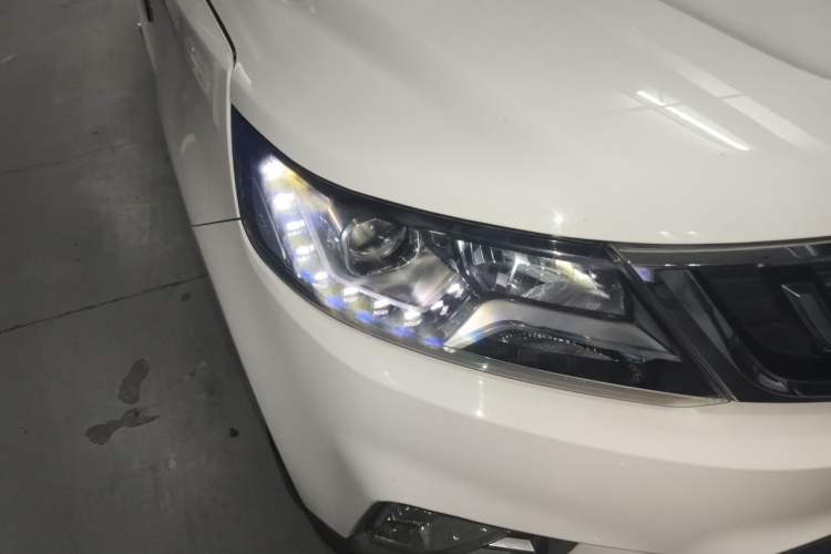 Used Geely Auto Vision X6 2016 1.3T CVT Luxury Model Right Front Headlight