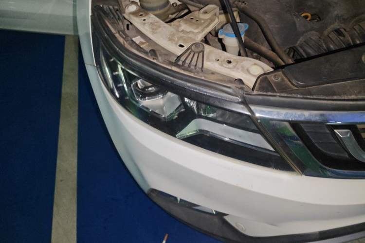 Used Geely Auto Vision X6 2016 1.8L Manual Luxury Model Right Front Headlight