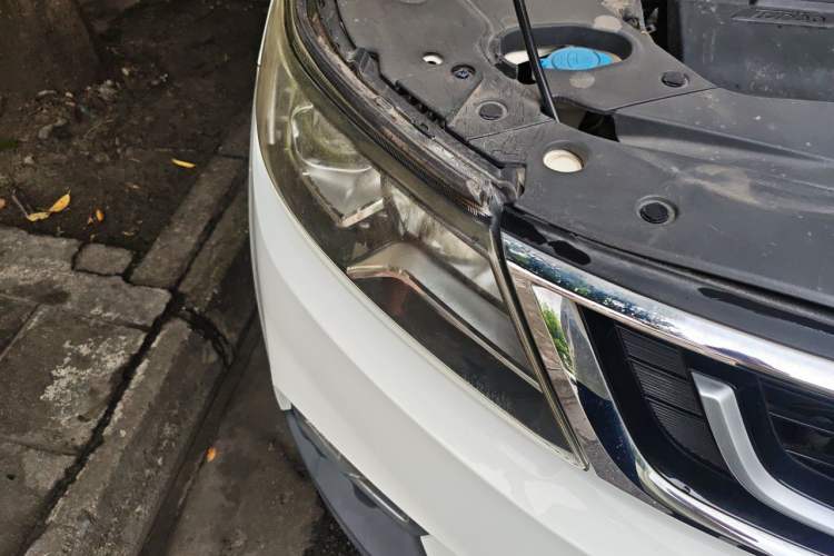 Used Geely Auto Vision X6 2016 1.3T CVT Luxury Model Right Front Headlight