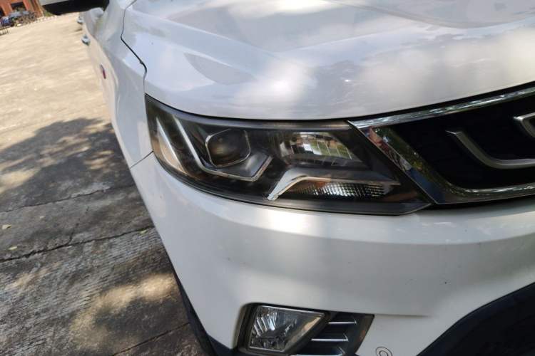 Used Geely Auto Vision X6 2016 1.3T CVT Flagship Model Right Front Headlight