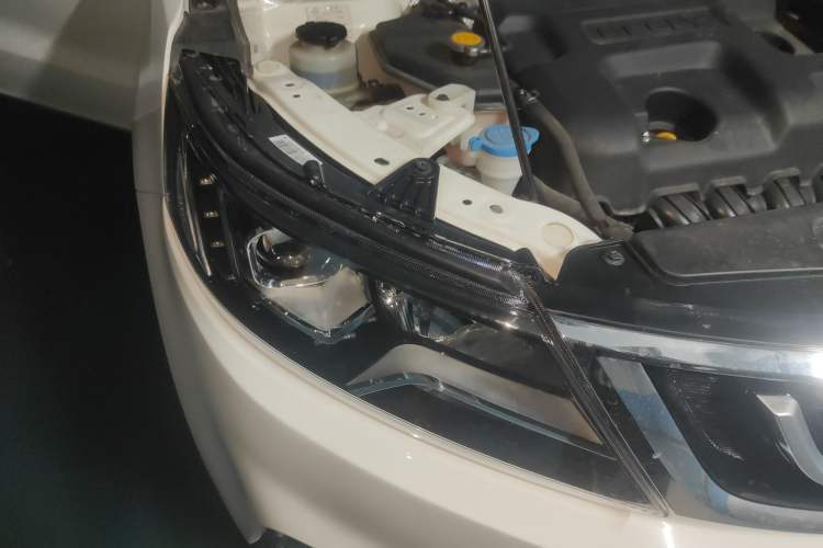 Used Geely Auto Vision X6 2016 1.8L Manual Luxury Model Right Front Headlight