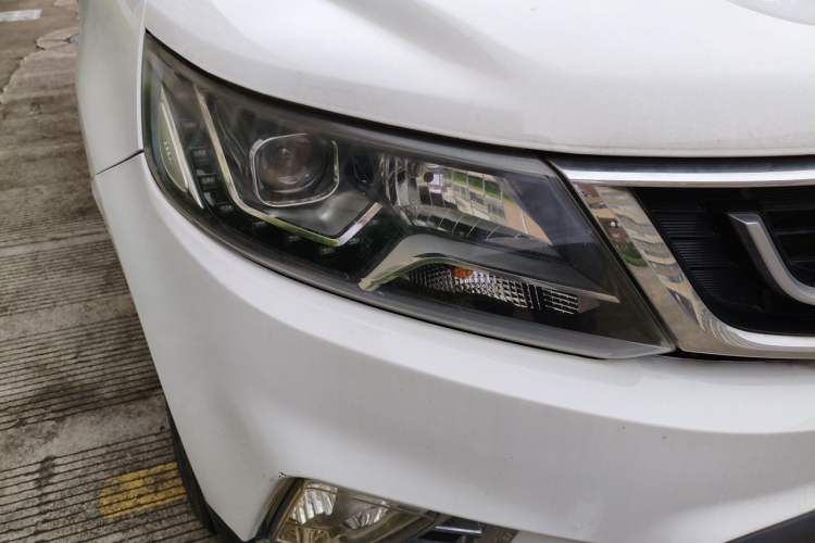 Used Geely Auto Vision X6 2016 1.8L Manual Luxury Model Right Front Headlight