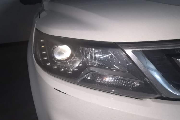 Used Geely Auto Vision X6 2016 1.8L Manual Luxury Model Right Front Headlight