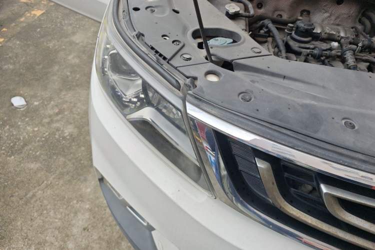 Used Geely Auto Vision X6 2016 1.3T CVT Flagship Model Right Front Headlight