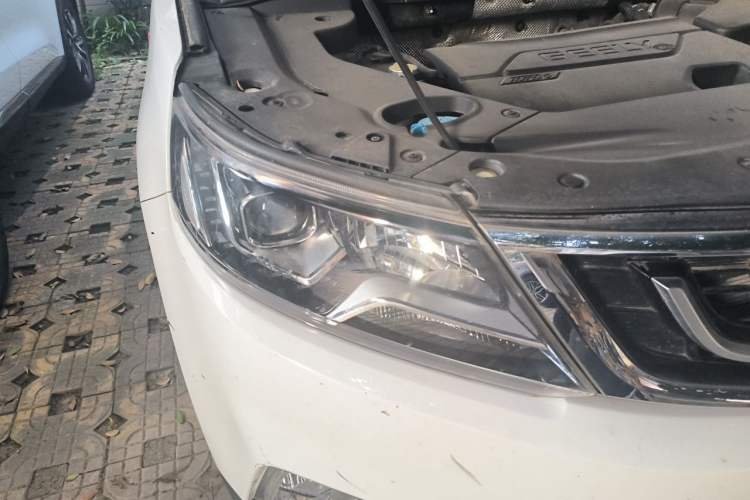 Used Geely Auto Vision X6 2016 1.3T CVT Flagship Model Right Front Headlight