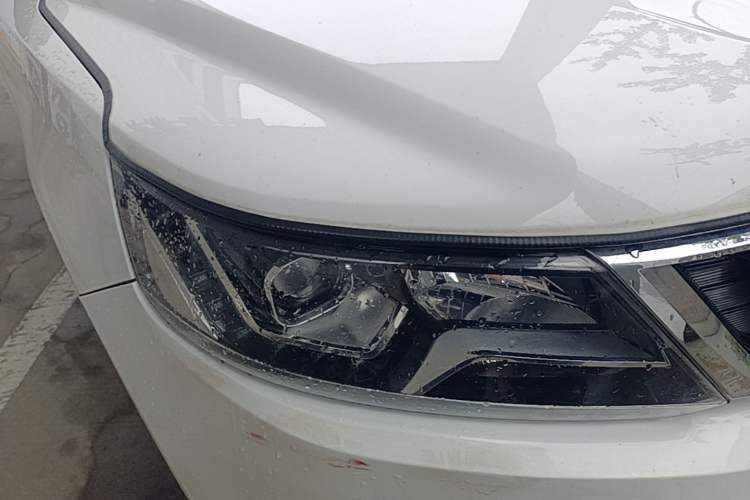 Used Geely Auto Vision X6 2016 1.8L Manual Luxury Model Right Front Headlight