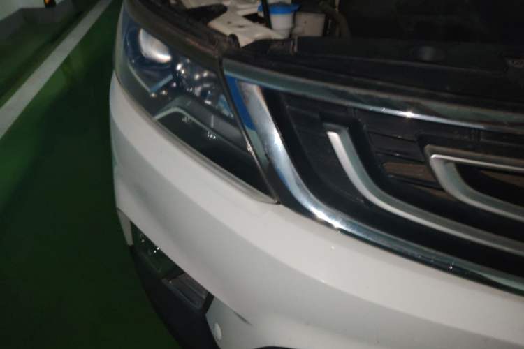 Used Geely Auto Vision X6 2016 1.8L Manual Luxury Model Right Front Headlight