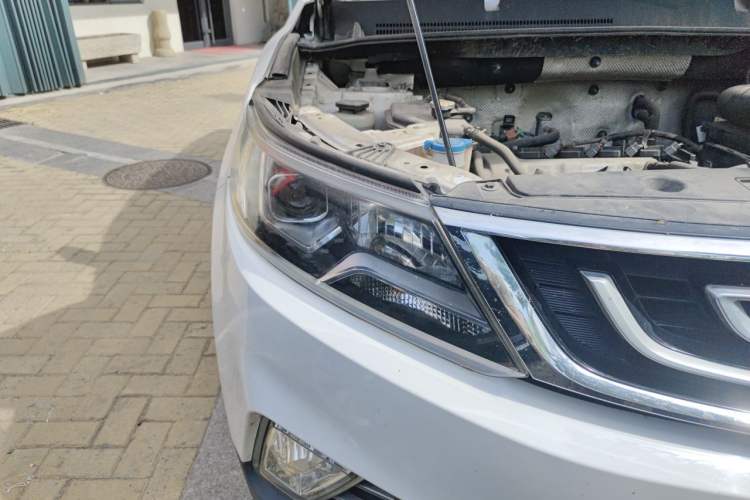 Used Geely Auto Vision X6 2016 1.8L Manual Luxury Model Right Front Headlight