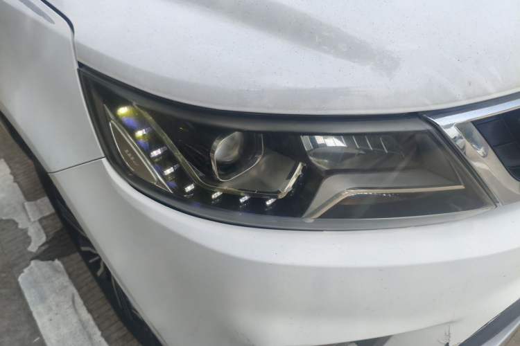 Used Geely Auto Vision X6 2016 1.3T CVT Luxury Model Right Front Headlight