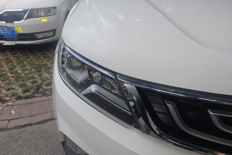 Used Geely Auto Vision X6 2016 1.8L Manual Luxury Model Right Front Headlight