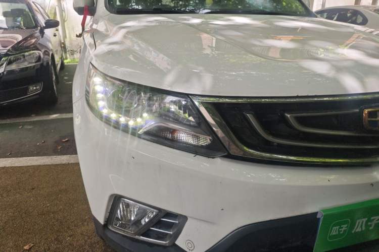 Used Geely Auto Vision X6 2016 1.3T CVT Flagship Model Right Front Headlight