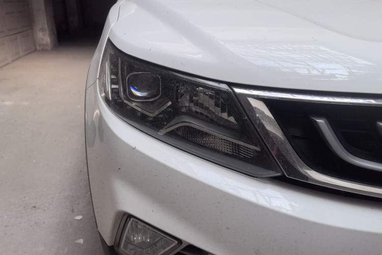 Used Geely Auto Vision X6 2016 1.8L Manual Luxury Model Right Front Headlight
