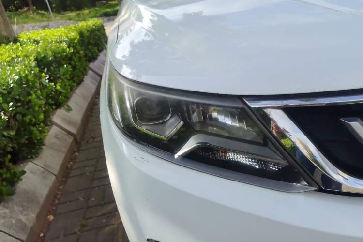 Used Geely Auto Vision X6 2016 1.8L Manual Luxury Model Right Front Headlight