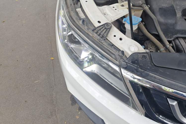 Used Geely Auto Vision X6 2016 1.8L Manual Luxury Model Right Front Headlight