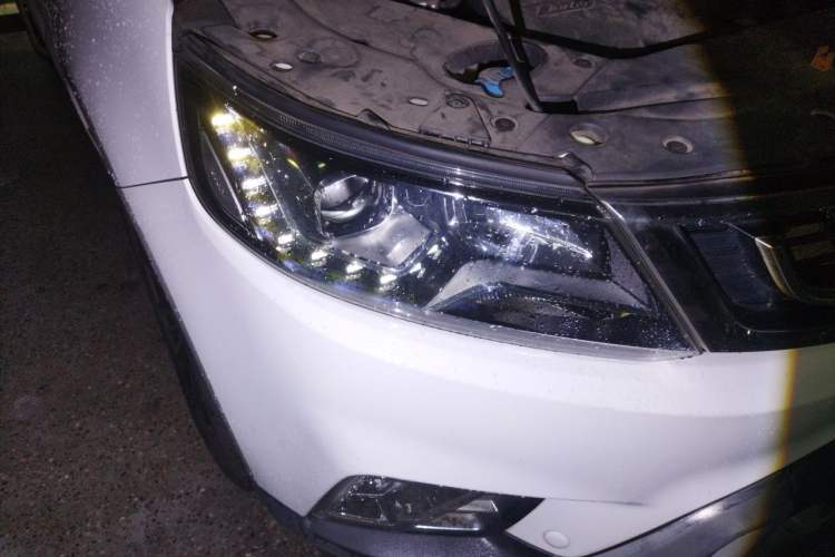 Used Geely Auto Vision X6 2016 1.3T CVT Luxury Model Right Front Headlight