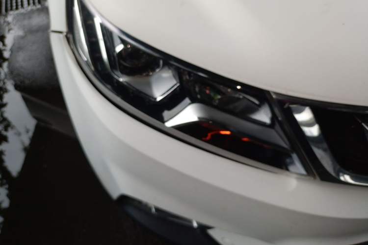Used Geely Auto Vision X6 2016 1.3T CVT Luxury Model Right Front Headlight