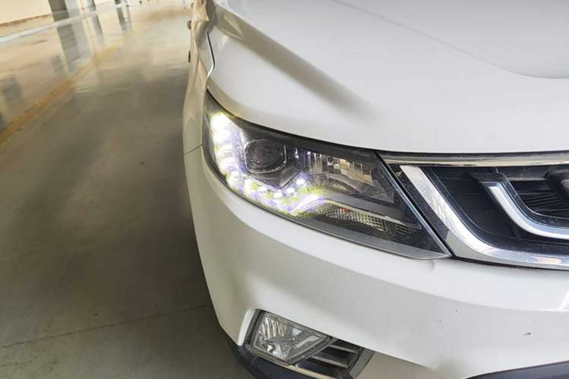 Used Geely Auto Vision X6 2016 1.3T CVT Luxury Model Right Front Headlight